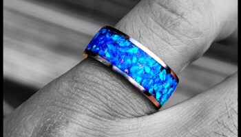 كنوز خالدة: تمتع بالأناقة مع خواتمنا الكلاسيكية