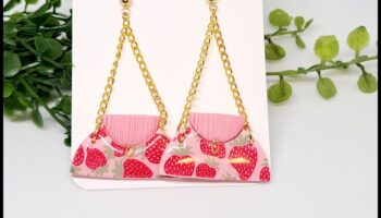 عجائب غريبة الأطوار: التقط السحر في قلاداتنا المستوحاة من غريب الأطوار