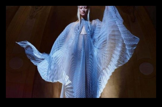 الخطوط الأمامية للأزياء: قيادة المسؤولية في الابتكار في الأسلوب