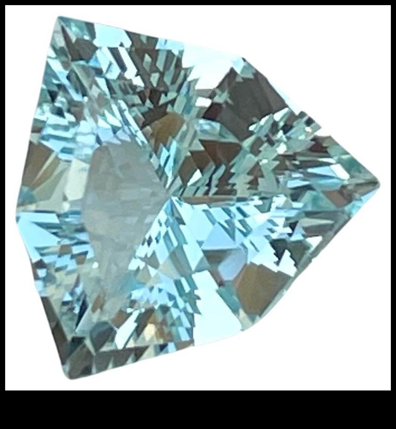 أناقة الزبرجد: انغمس في الجوهر الأزرق الهادئ